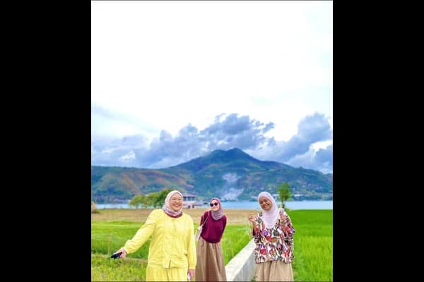 Pemandangan indah Danau Toba, Sumatera Utara