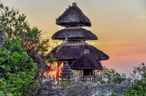 Pura Uluwatu, ikon wisata budaya Bali