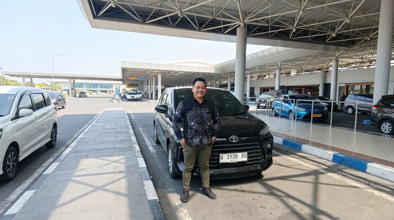 Kendaraan untuk antar-jemput Bandara Juanda